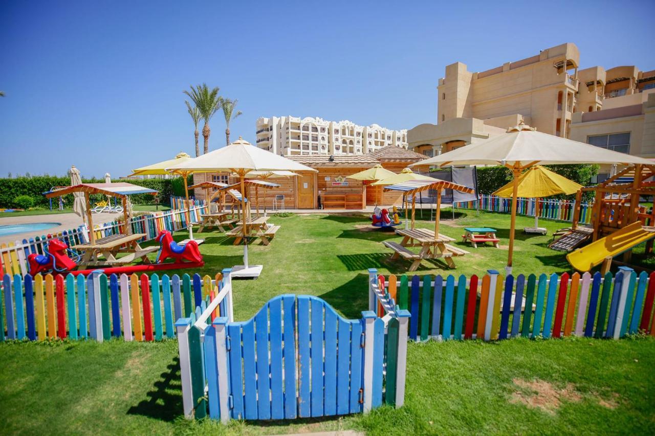 Tropitel Sahl Hasheesh Hotel Hurghada Exterior photo The resort's children's area
